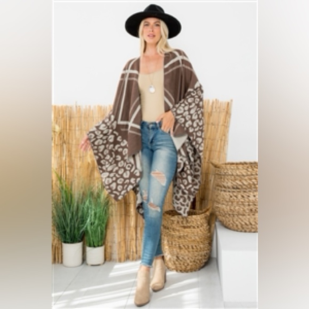 One size overlay poncho